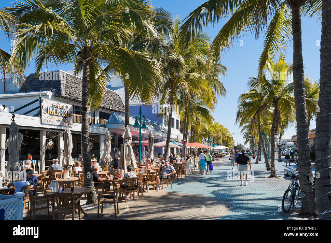 Cafés und Geschäfte im Ort Zentrum, Estero Island, Fort Myers Beach, Golfküste, Florida, USA Stockfoto
