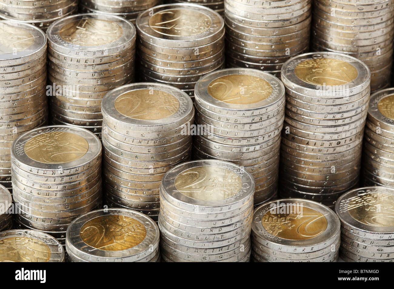 Aus Welchem Material Bestehen 1 Und 2 Euro Munzen 2 euro münzen -Fotos und -Bildmaterial in hoher Auflösung – Alamy