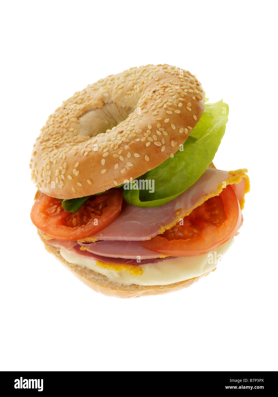 Frischem, kaltem gekochten Schinken und Salat Sandwich Isoliert gegen einen weißen Hintergrund mit keine Menschen und einen Freistellungspfad Stockfoto