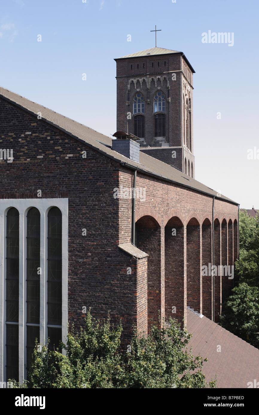 Duisburg, St. Josef, 1947-1949 von Dominikus Böhm Wiederaufgebaut, Blick von Südwesten Stockfoto