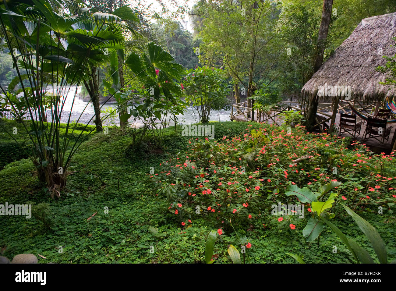 Mittelamerika, Costa Rica. Eine Lodge im Regenwald auf dem Pacuare Fluss. Stockfoto