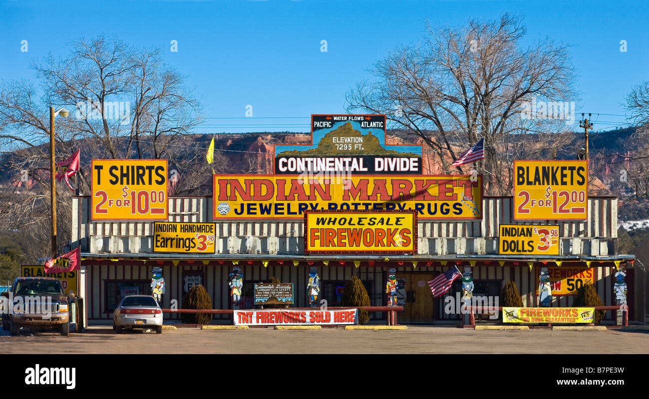 Ein indischer oder native American Handelsposten an der kontinentalen Wasserscheide in New Mexico, USA Stockfoto
