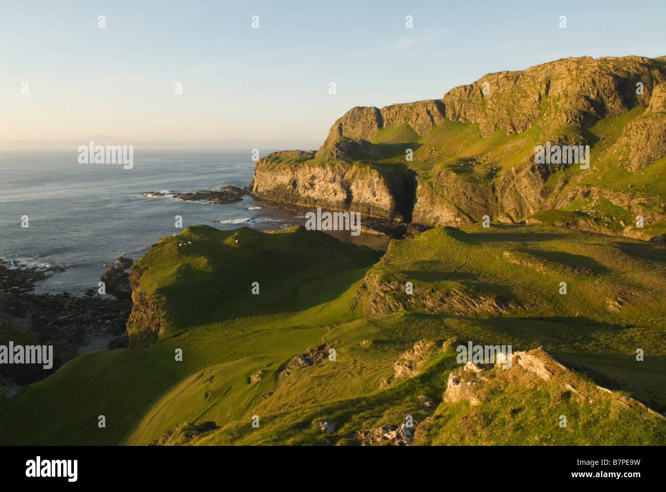 Port-Verbot und die Westküste Klippen der Insel Colonsay, Argyll und Bute, südlichen Inneren Hebriden, Schottland, Juni Stockfoto