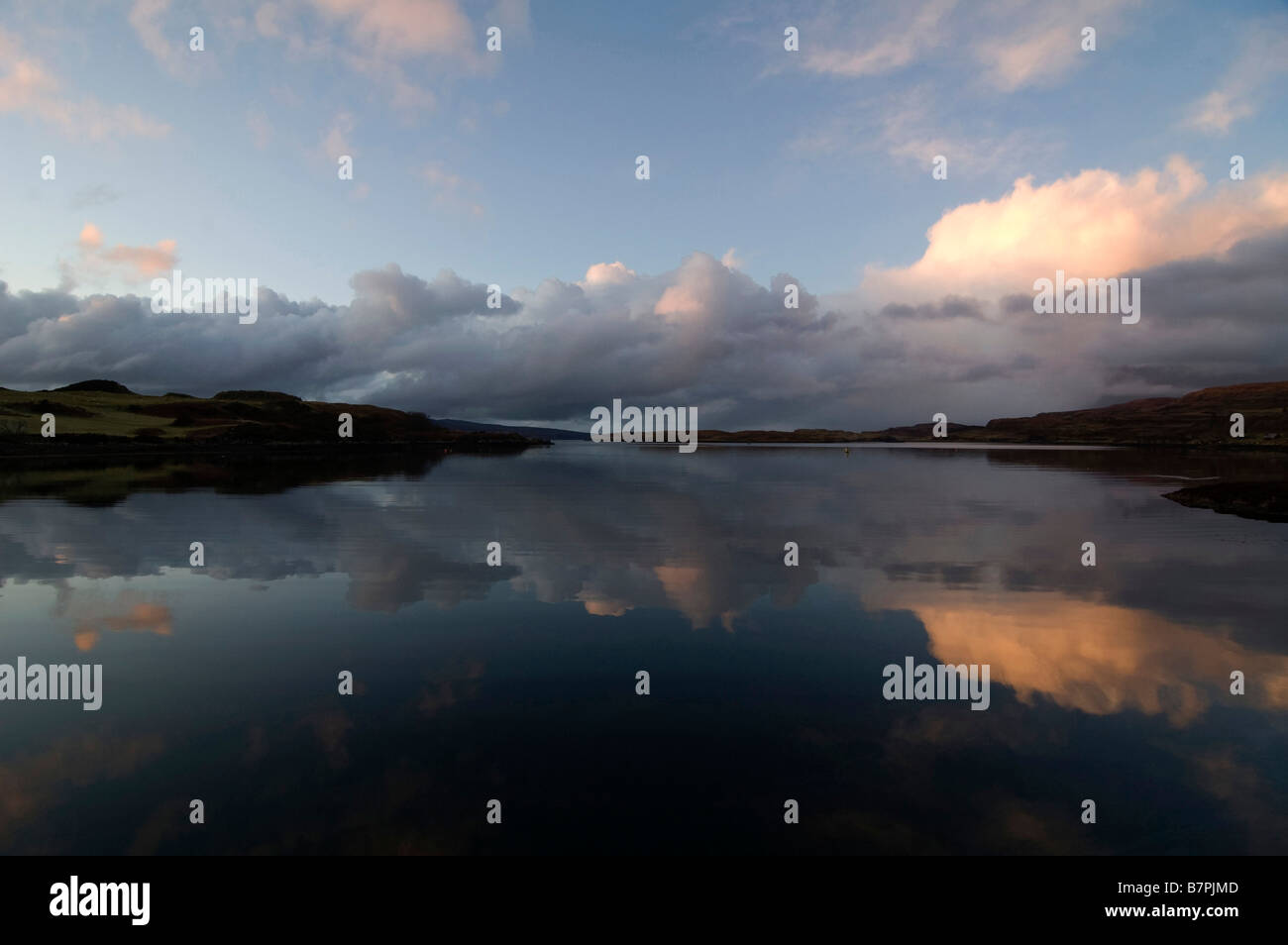 Sonnenuntergang über Loch Dunvegan, Isle Of Skye. Stockfoto