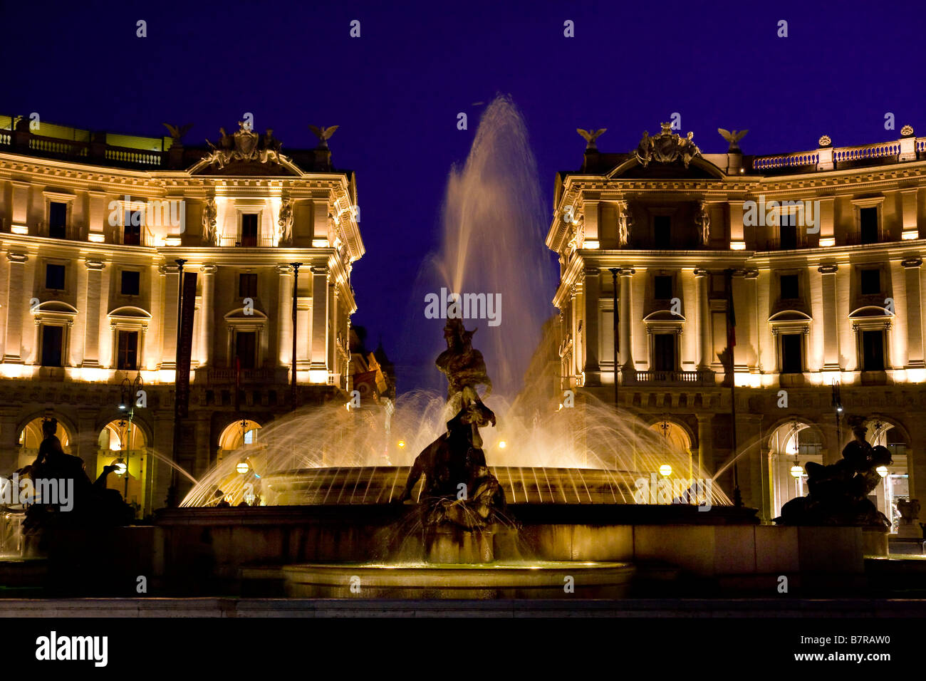 Rom-Brunnen auf der Piazza Republica Stockfoto