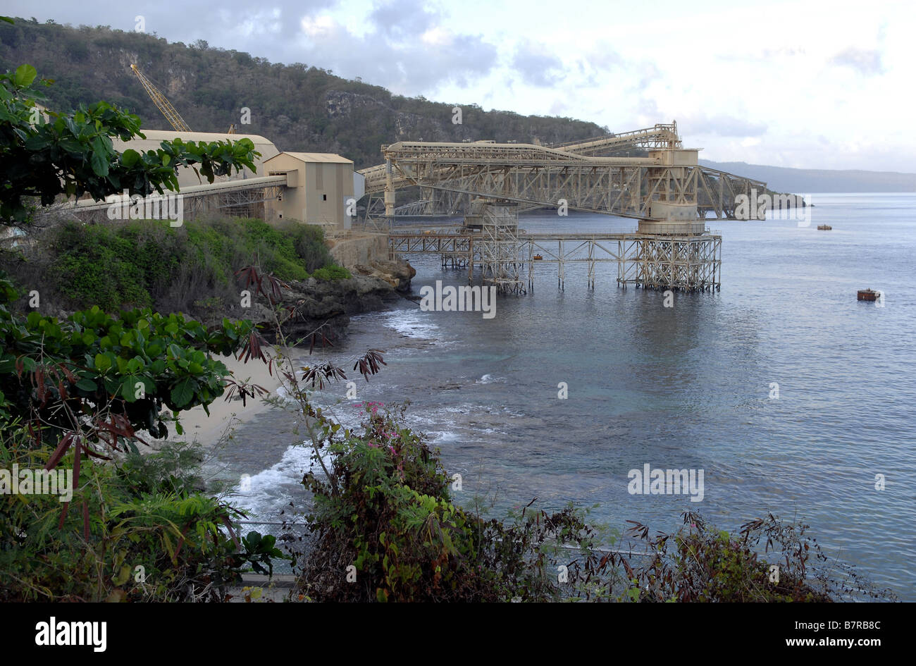 Hafeninfrastruktur für Phosphat in der Siedlung, Flying Fish Cove, Weihnachtsinsel, Western Australia Stockfoto