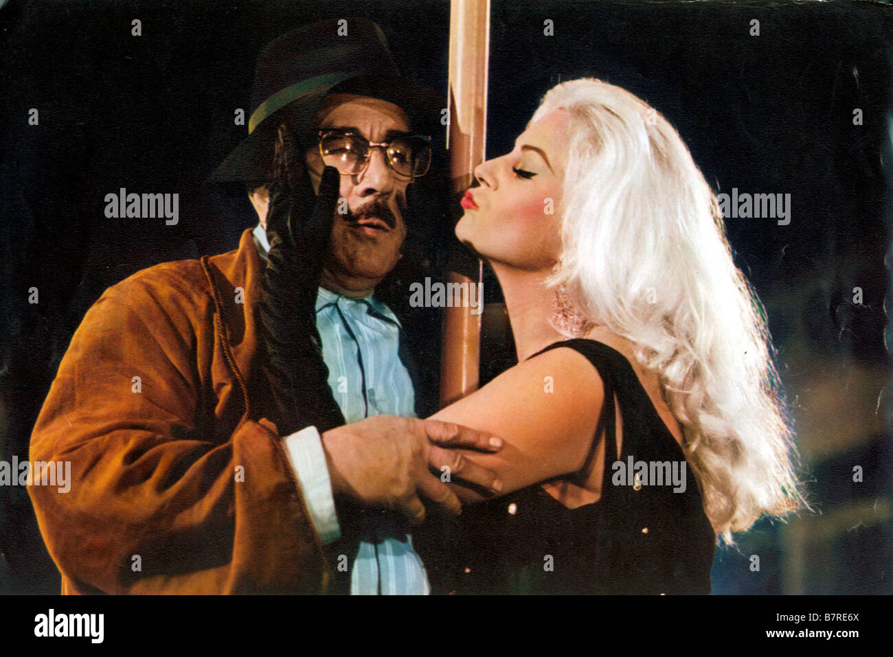 Boccaccio 70 Jahr: Italien 1962 Regie: Frederico Fellini Anita Ekberg Peppino De Filippo Stockfoto