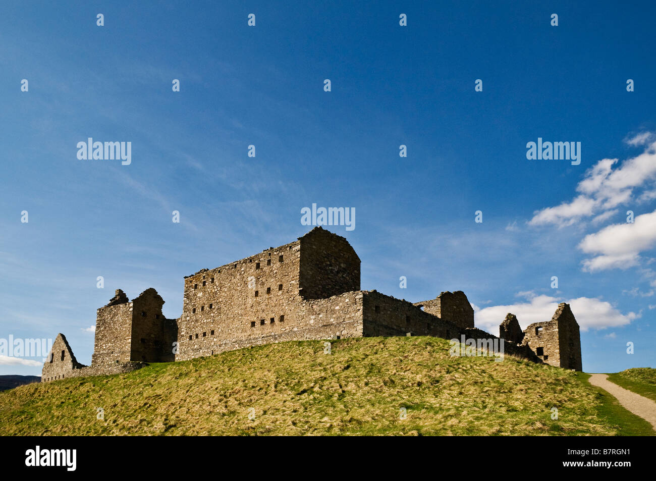 Das 18. Jahrhundert Hügel Ruine Ruthven Barracks in Ruthven, Schottland Stockfoto