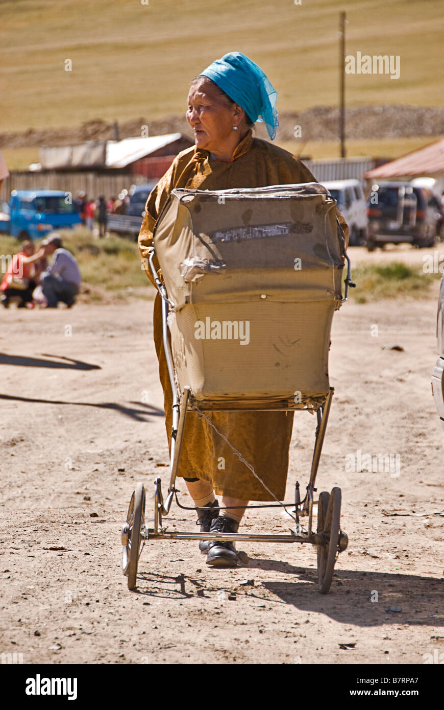 Alten Mongolen, gekleidet in traditioneller Weise Tsetserleg, Mongolei. Stockfoto
