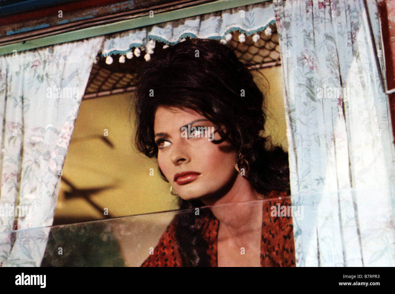 Boccaccio '70 Segment 'La Riffa' Jahr: 1962 Italien/Frankreich Direktor: Vittorio De Sica Sophia Loren Stockfoto