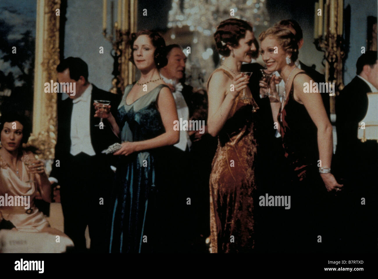 Gosford Park Gosford Park Jahr: 2001 USA Natsha Wightman, Tom Hollander, Claudie Blaley, Michael Gambon, Geraldine Somerville, Kristin Scott Thomas Regie: Robert Altman Stockfoto