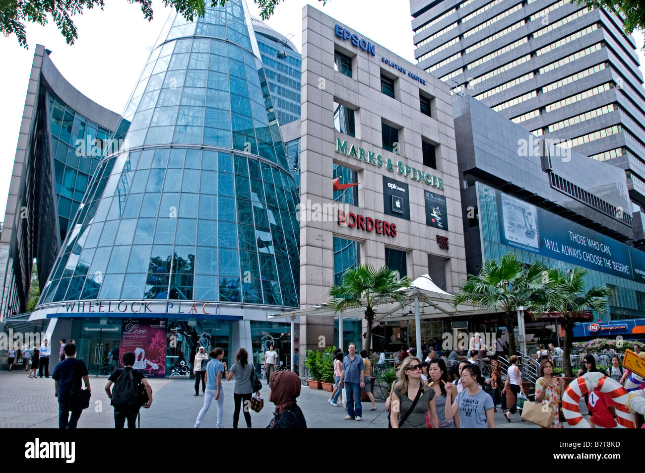 Wheelock Place Singapur Orchard Road Menschen moderne Mode Luxus Shopping Mall Shop speichern Geschäfte Geschäfte Stockfoto