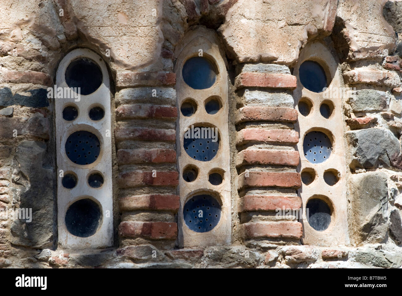 Alte Fenster ohne Glas in byzantinische Assinou-Kirche, Troodos-Gebirge,  Südzypern Stockfotografie - Alamy