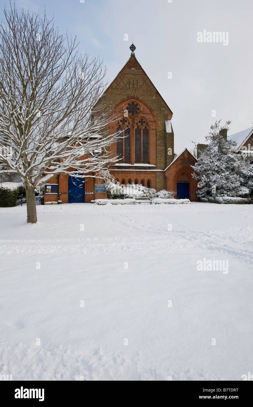 St. Matthews Church bedeckt Schnee Ealing London W5 Vereinigtes Königreich Stockfoto