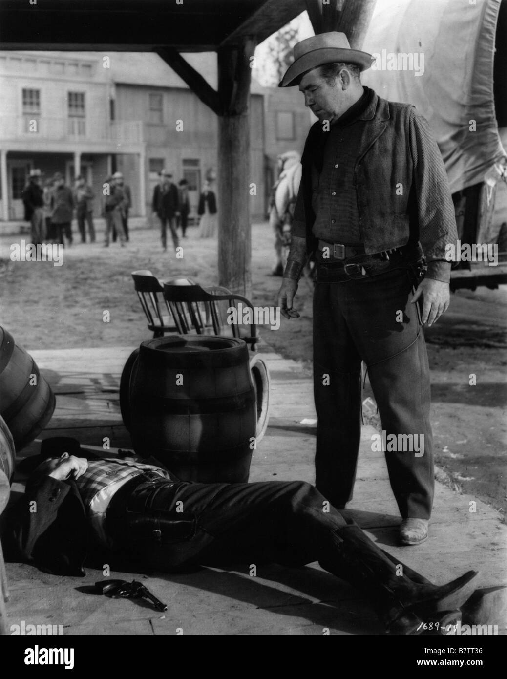 La Première balle Di die schnellste Gewehr am Leben Jahr: 1956 USA Broderick Crawford USA: 1956 Regisseur: Russell Rouse Stockfoto