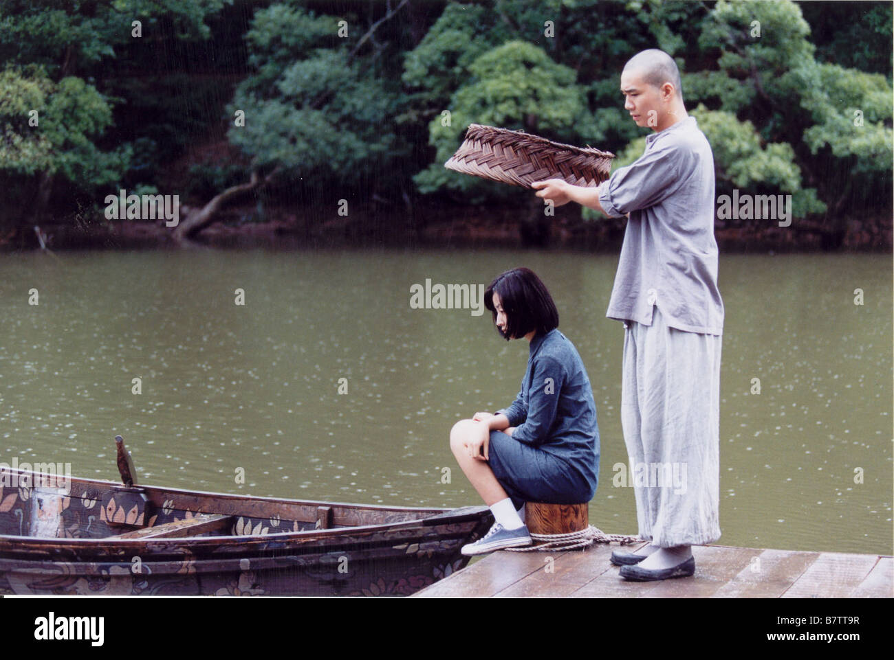 Bom yeoreum gaeul gyeoul geurigo bom Frühling, Sommer, Herbst, Winter... und Frühling Jahr: 2003 - Südkorea/Deutschland été, Yeo-jin, Ha, Jae-kyeong Seo Regie: Ki-duk Kim Stockfoto