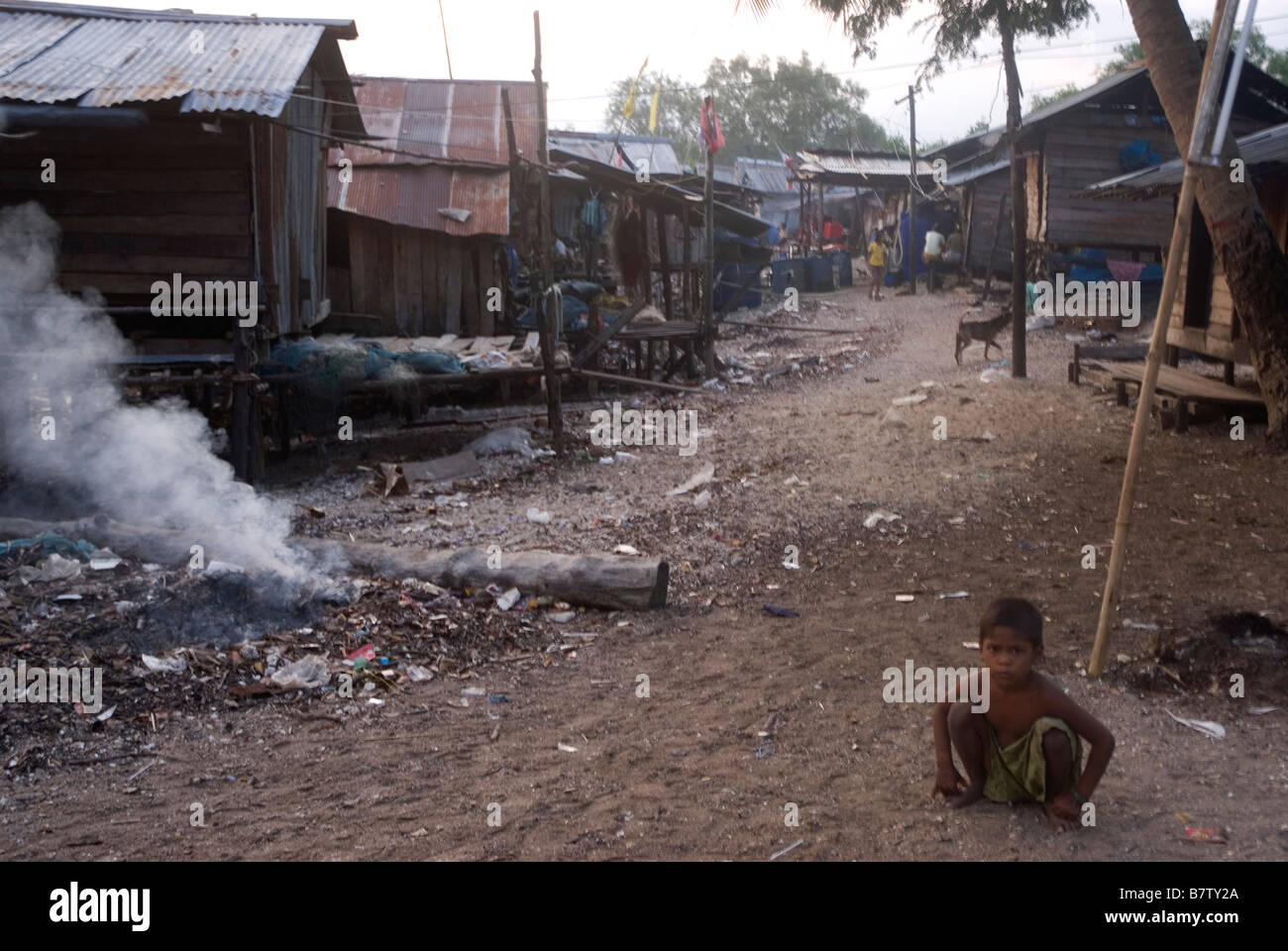 Meer Zigeuner Dorf auf einer Insel in der Nähe von Burma Banks Stockfoto