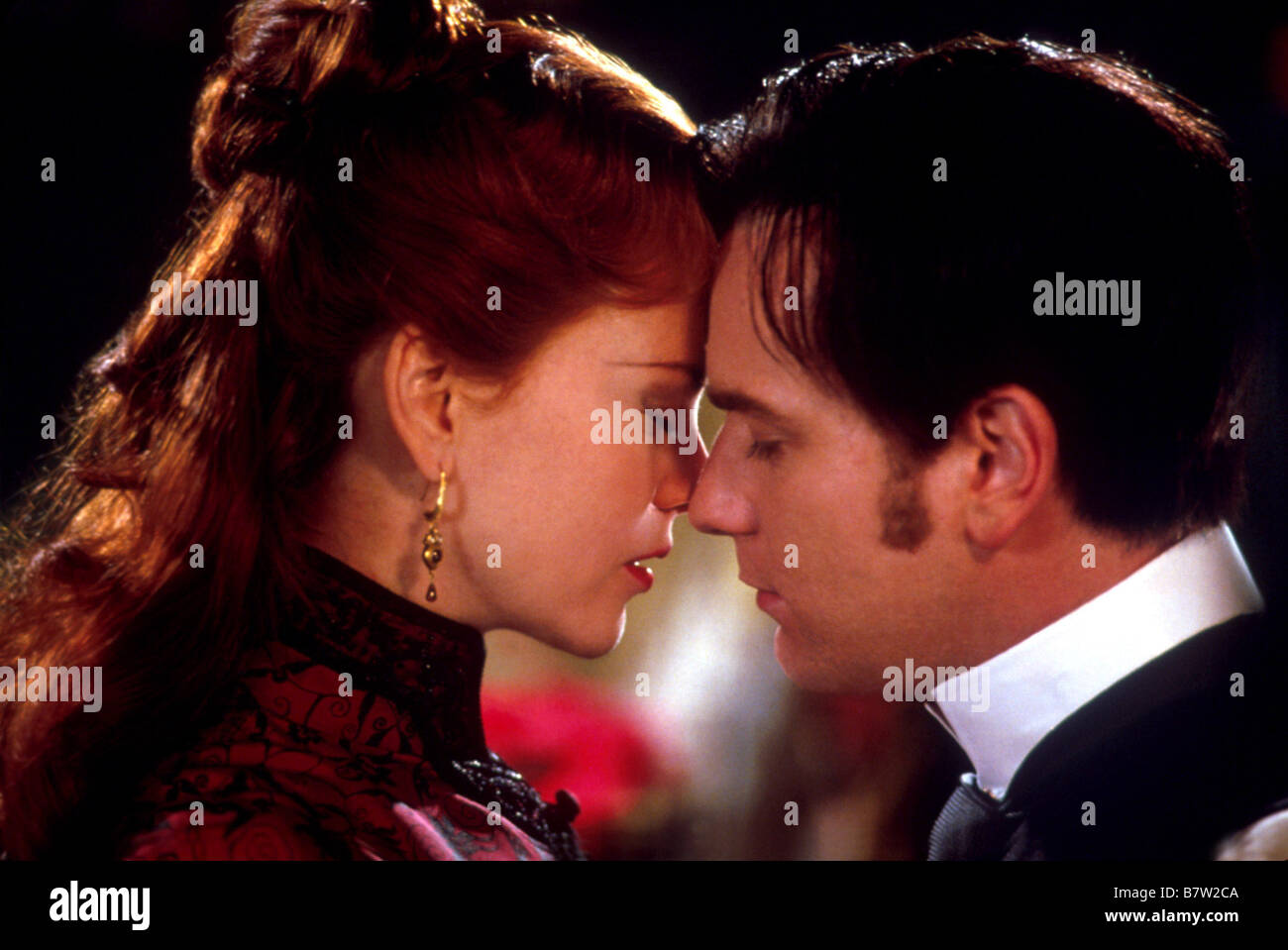 Moulin Rouge Jahr: 2001 USA/Australien Nicole Kidman, Ewan McGregor Regisseur: Baz Luhrmann Stockfoto