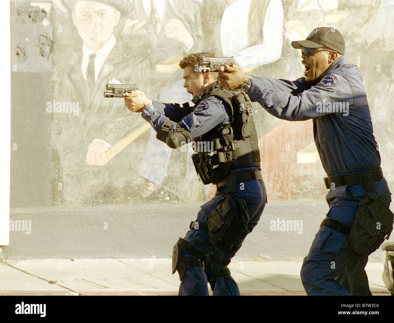 S.W.A.T. SWAT Jahr: 2003 USA Samuel L. Jackson und Colin Farrell Regie: Clark Johnson Stockfoto