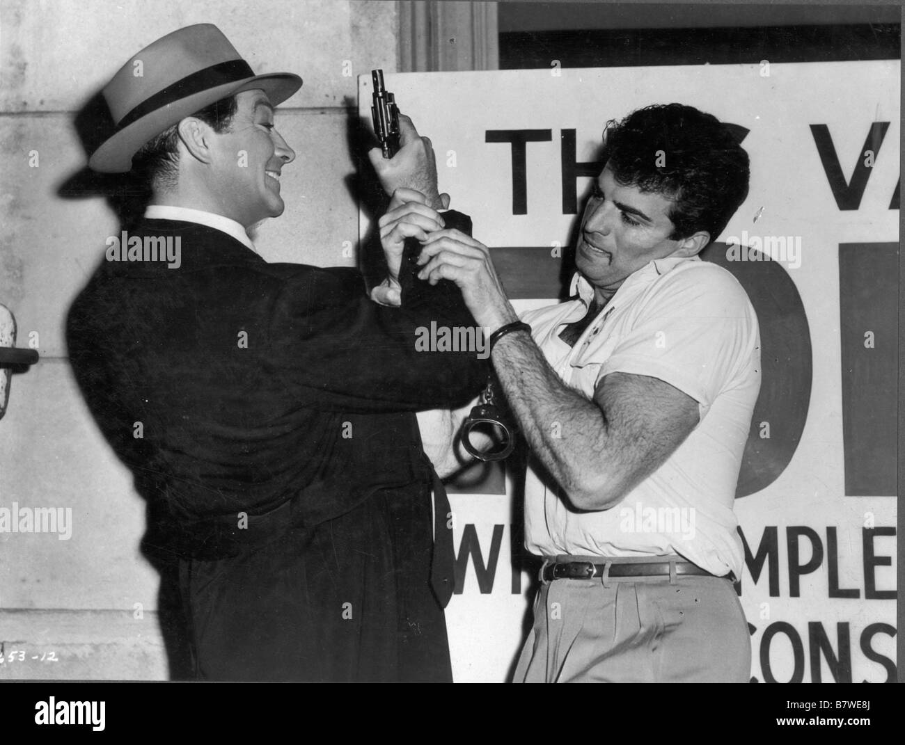 Rogue Cop Jahr: 1954 USA Robert Taylor, Vince Edwards Regisseur: Roy Rowland Stockfoto