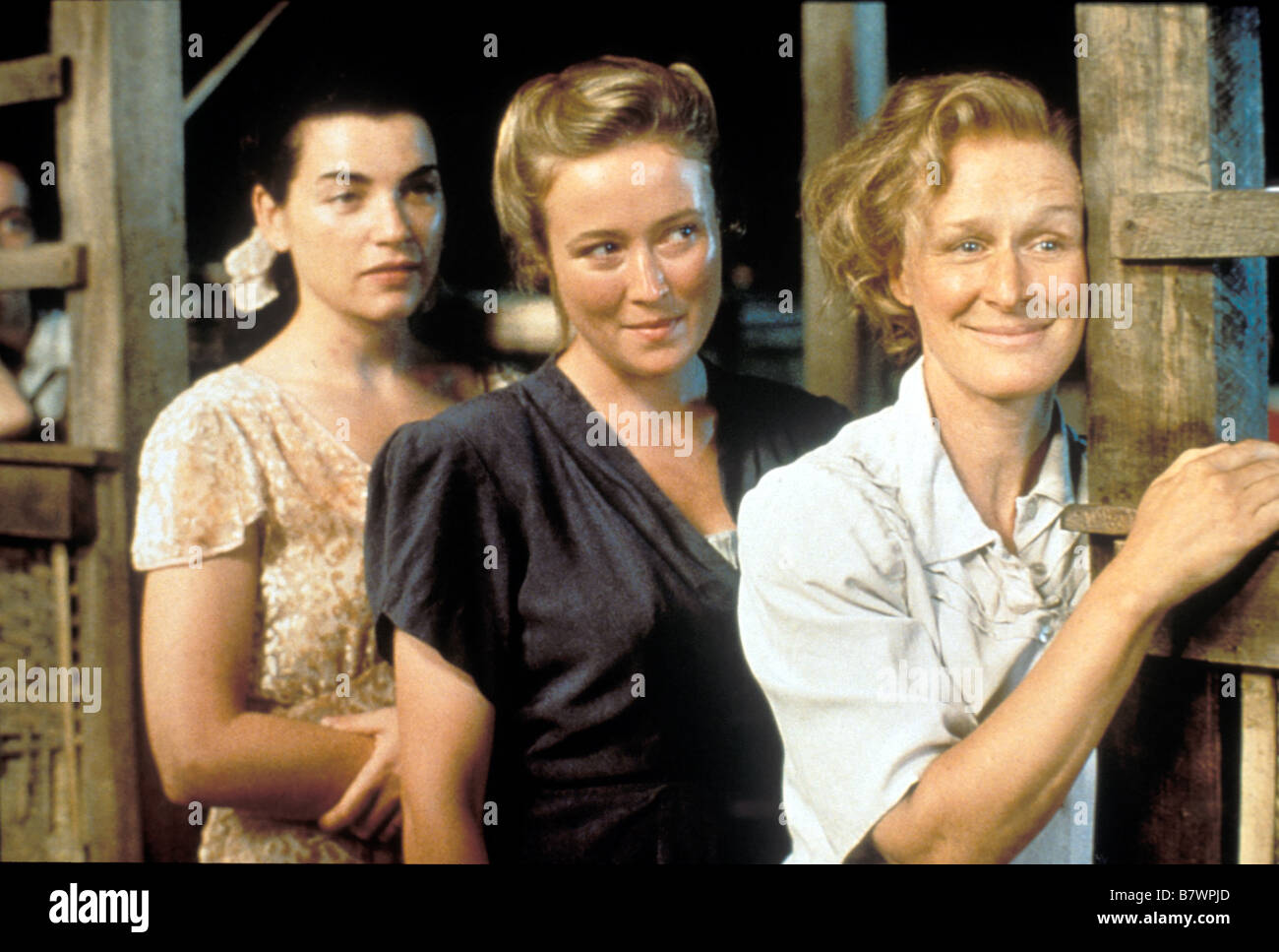 Der Paradise Road Jahr: 1997 - Australien/USA Julianna Margulies, Jennifer Ehle, Glenn Close Regie: Bruce Beresford Stockfoto