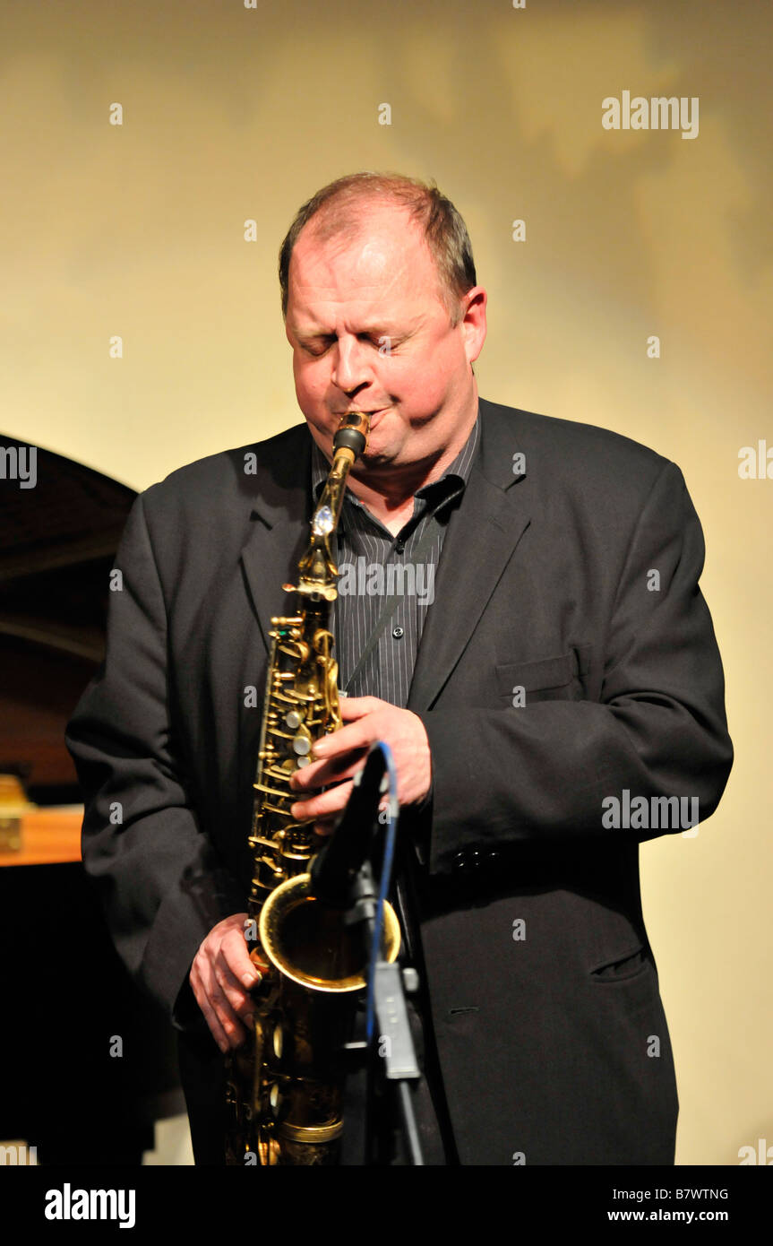 Alan Barnes im Concorde Club in Southampton Alan ist ein BBC-Jazz-Musiker des Jahres Award Gewinners doppelt Stockfoto