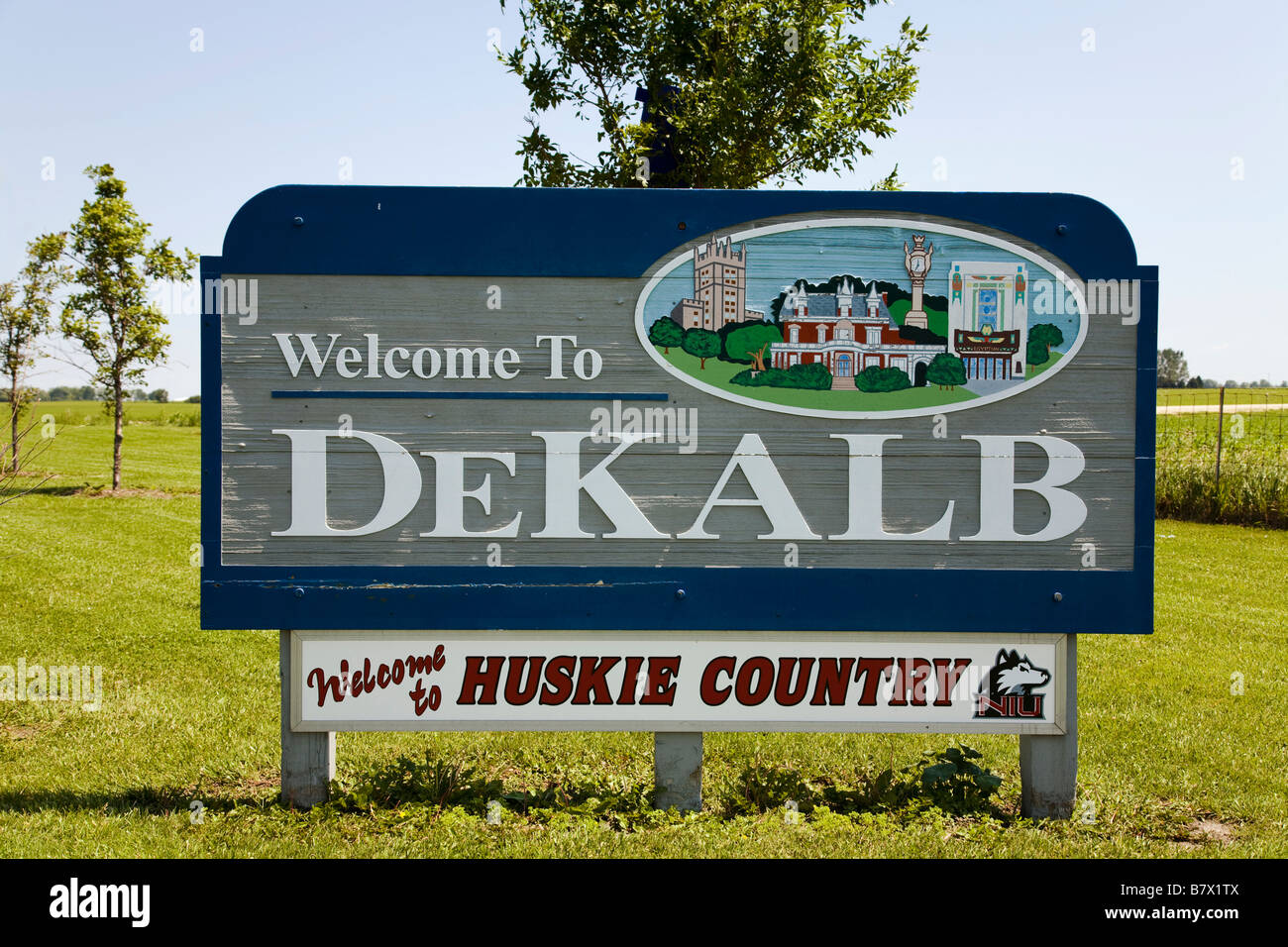 ILLINOIS DeKalb Willkommen in DeKalb Zeichen Zuhause der Northern Illinois University und Team Maskottchen der Huskies Stockfoto