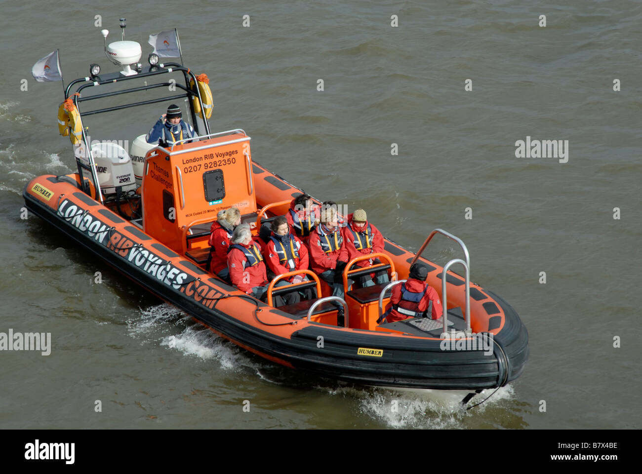 RIB (Schlauchboot Schlauchboot) mit Touristen auf Themse, London, England, Großbritannien Stockfoto