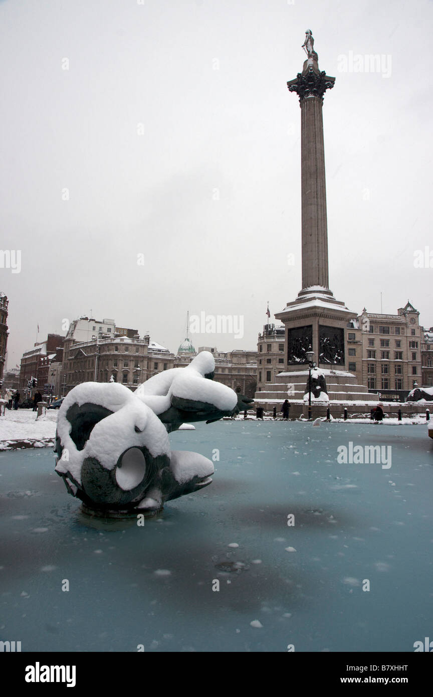 Gefrorene Brunnen am Trafalgar Square Stockfoto
