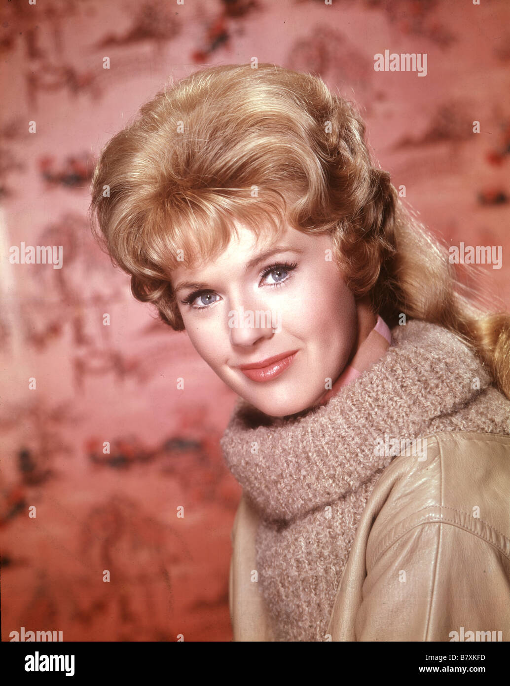 Connie Stevens Connie Stevens Connie Stevens Stockfoto