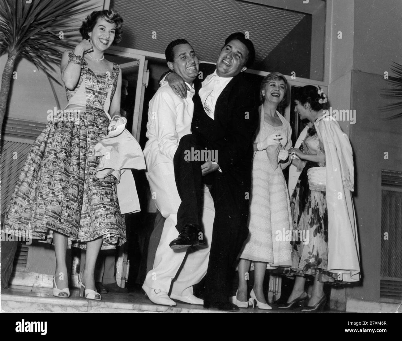 Alberto Sordi Alberto Sordi Alberto Sordi Giulietta Masina Federico Fellini Stockfoto