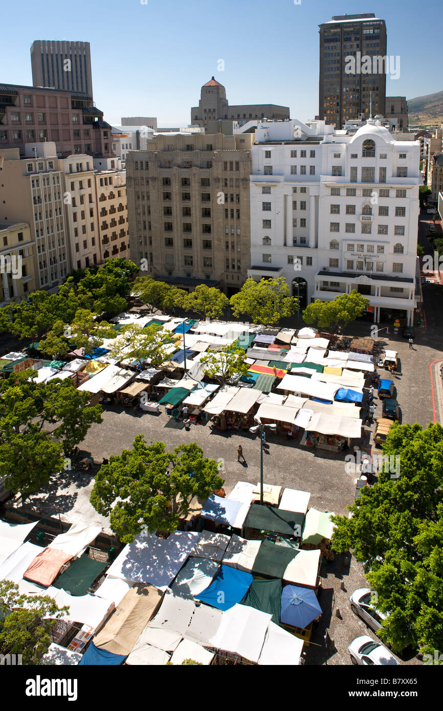 Luftaufnahme des Greenmarket Square und die umliegenden Gebäude in Cape Town South Africa. Stockfoto