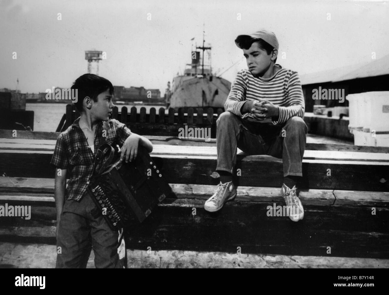 Les Deux gamins Dos golfillos, Los Jahr: 1961 - Spanien Joselito Regisseur:  Antonio del Amo Stockfotografie - Alamy