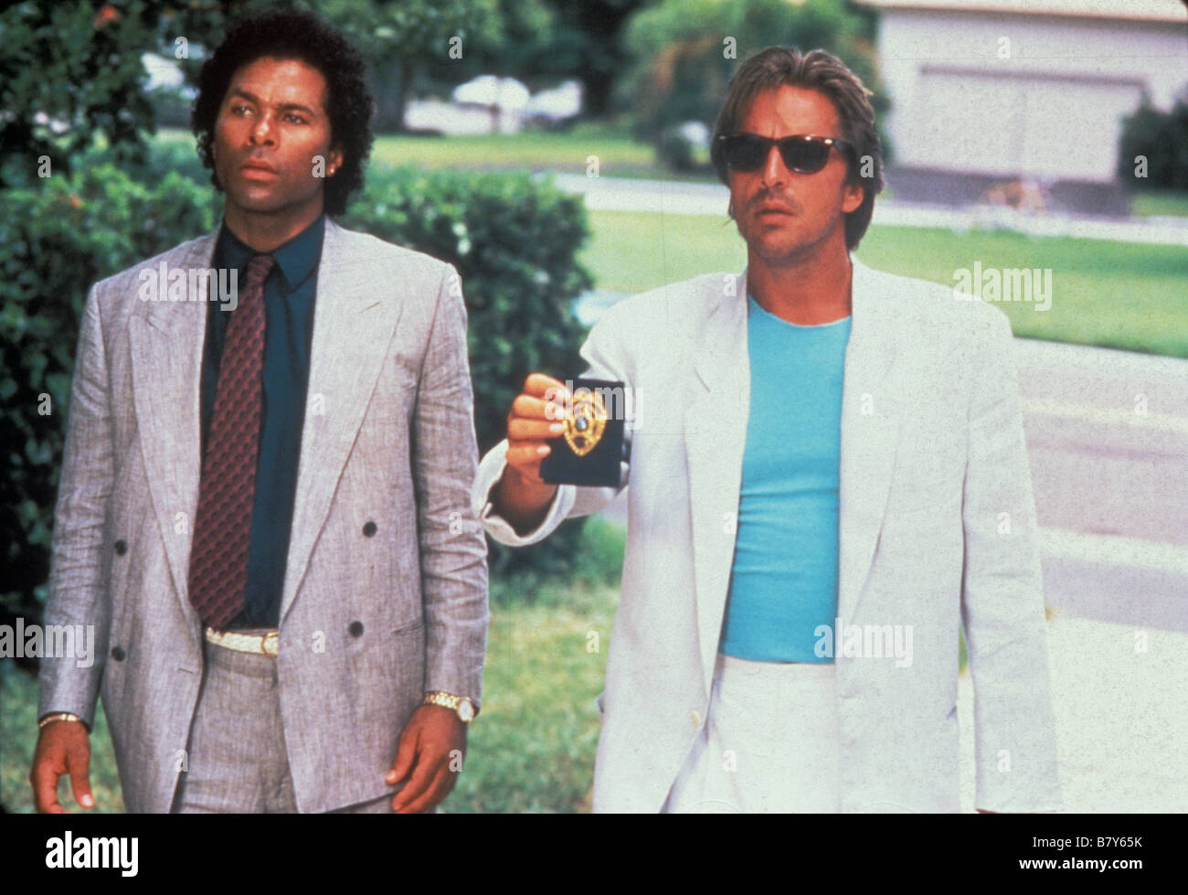 Deux flics à Miami Miami Vice Jahr: 1984 - [TV-Serie 1984-1989] Philip Michael Thomas, Don Johnson Stockfoto