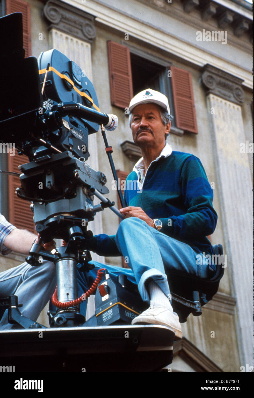 Roger Corman, Roger Corman, Roger Corman sur le tournage auf dem Satz du Film "résurrection de frankeinstein', 'Frankenstein Unbound" Jahr: 1990 USA Regie: Roger Corman Stockfoto