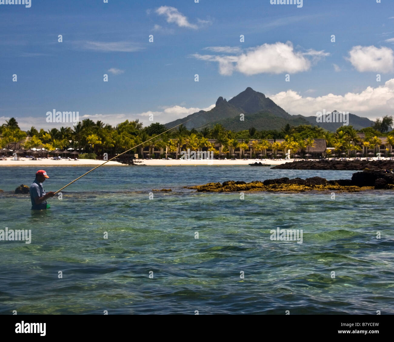 Fischer Hintergrund Villen am Wasser der fünf Sterne Hotel Le Touessrok in Trou d Eau Douce Mauritius Afrika Stockfoto