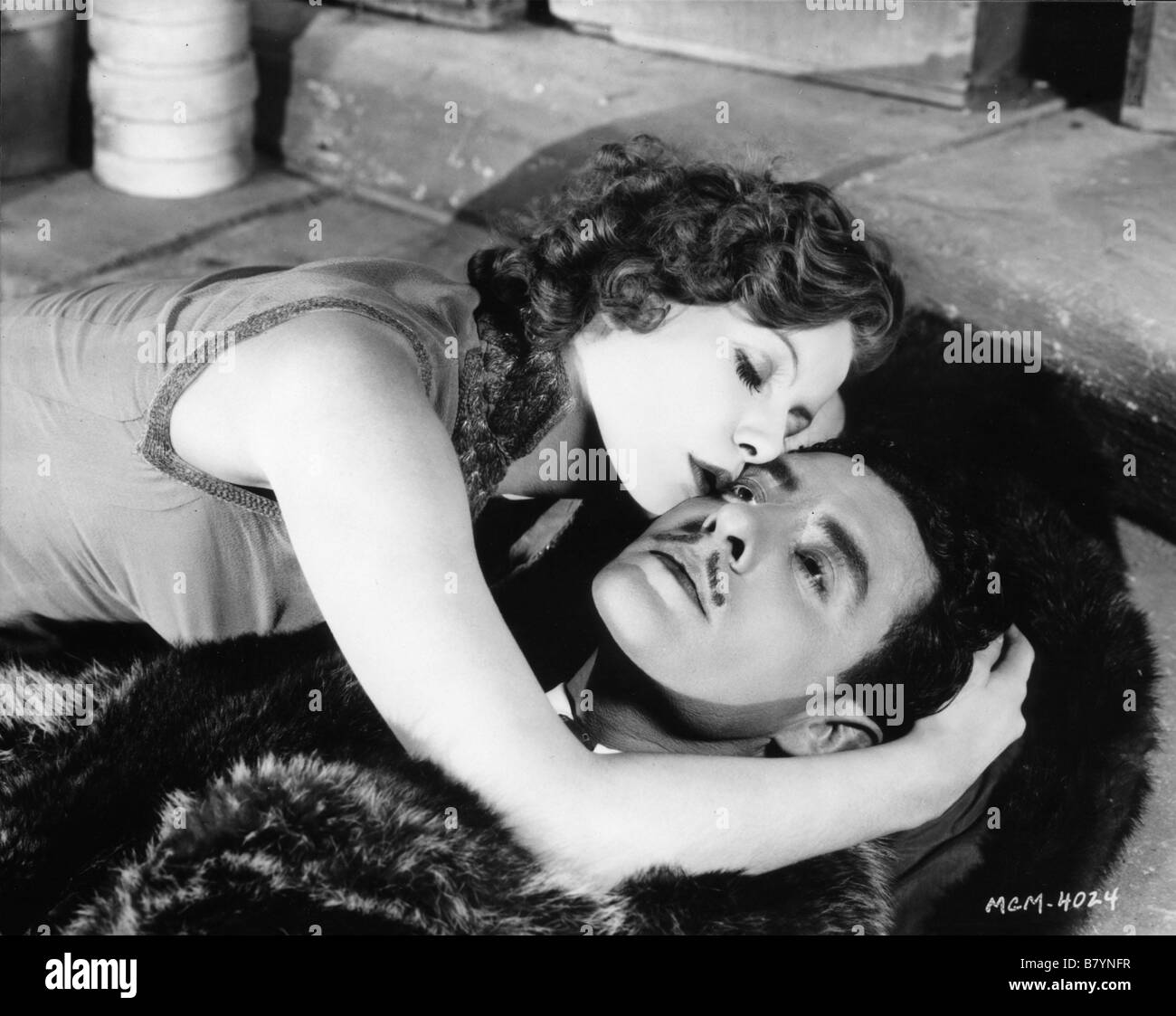 Dem Fleisch und dem Teufel Jahr: 1926 Greta Garbo, John Gilbert Regie: Clarence Brown Stockfoto