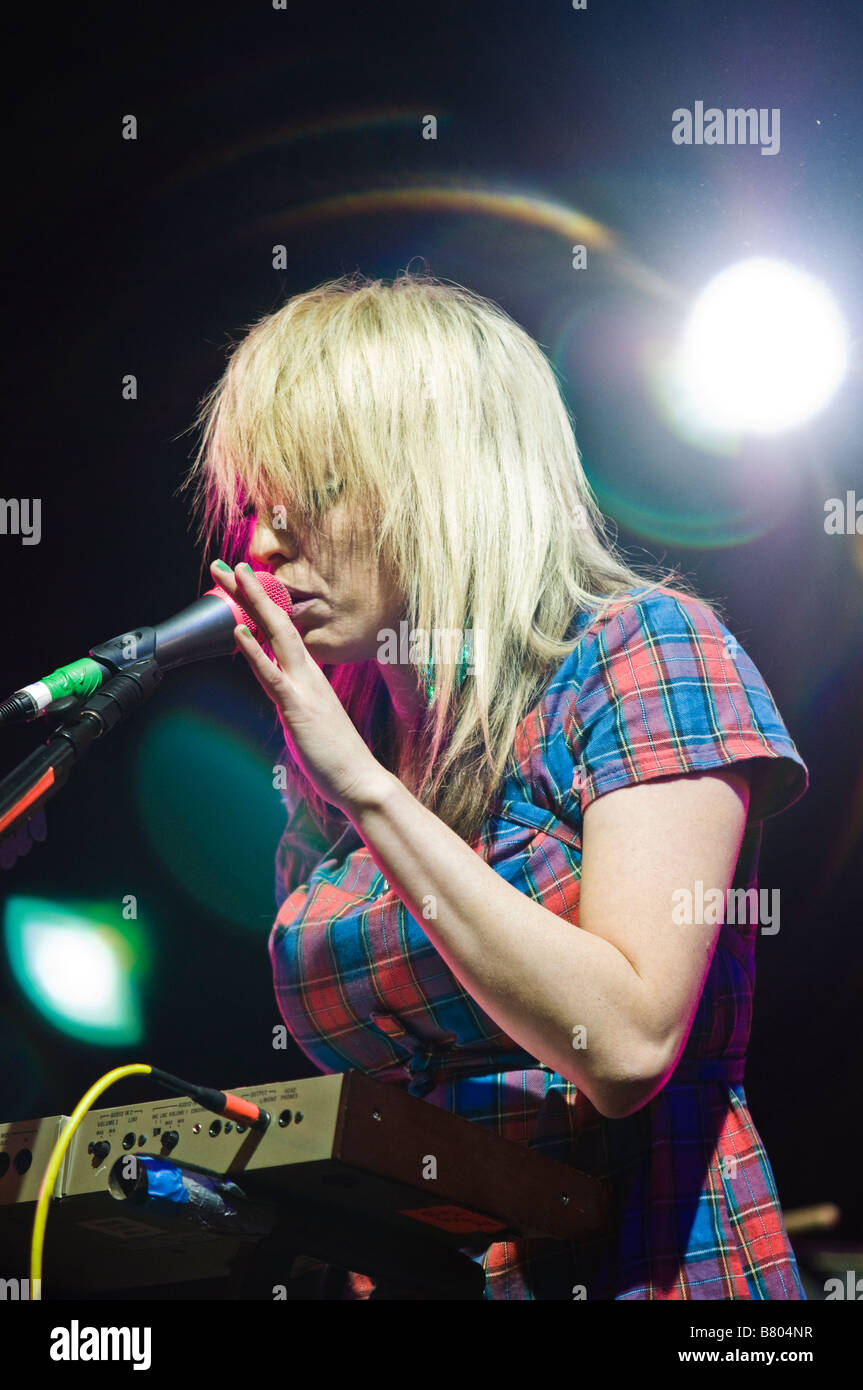 The Ting Tings führen Sie auf der Bühne auf dem Reading Festival 2008 Stockfoto