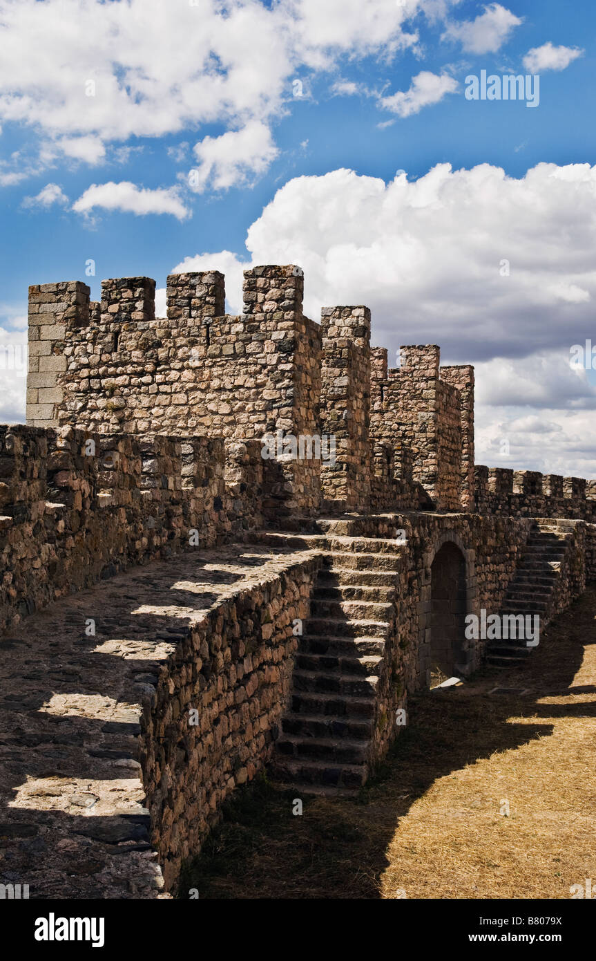 Mittelalterlichen Mauern der Burg von Arraiolos Alentejo in Portugal Stockfoto
