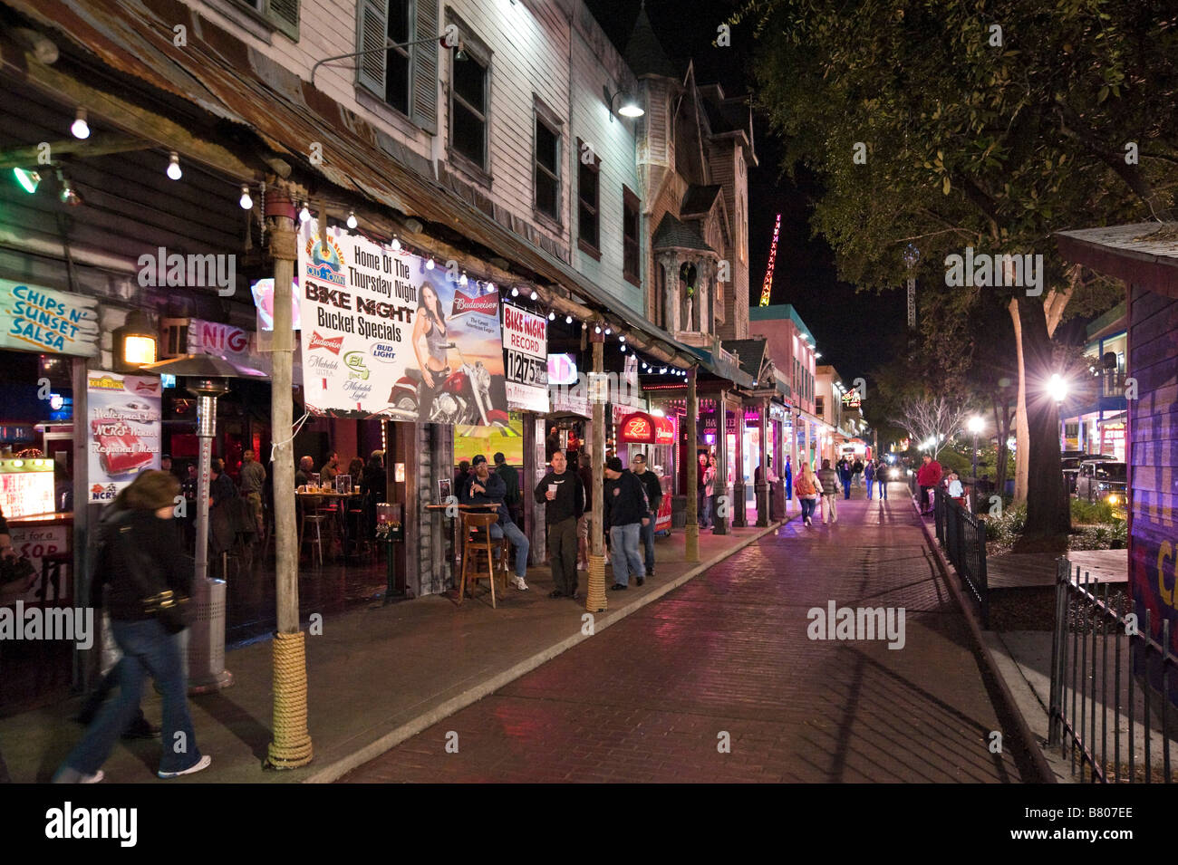 Main Street in der Nacht, alte Stadt Kissimmee auf US 192, Kissimmee, Orlando, Zentral-Florida, USA Stockfoto
