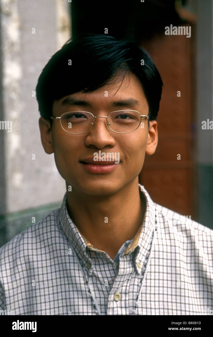 1, 1, Chinese, Chinesisch, Mann, erwachsener Mann, Erwachsener, Mann,  männlich Schüler, Student, Studenten, Student, Dali, Yunnan, China  Stockfotografie - Alamy