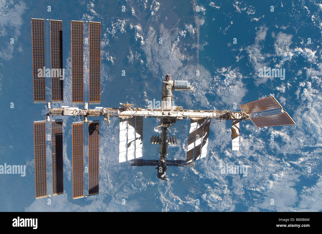 Die International Space Station (ISS) vom Space Shuttle Atlantis aus gesehen Stockfoto