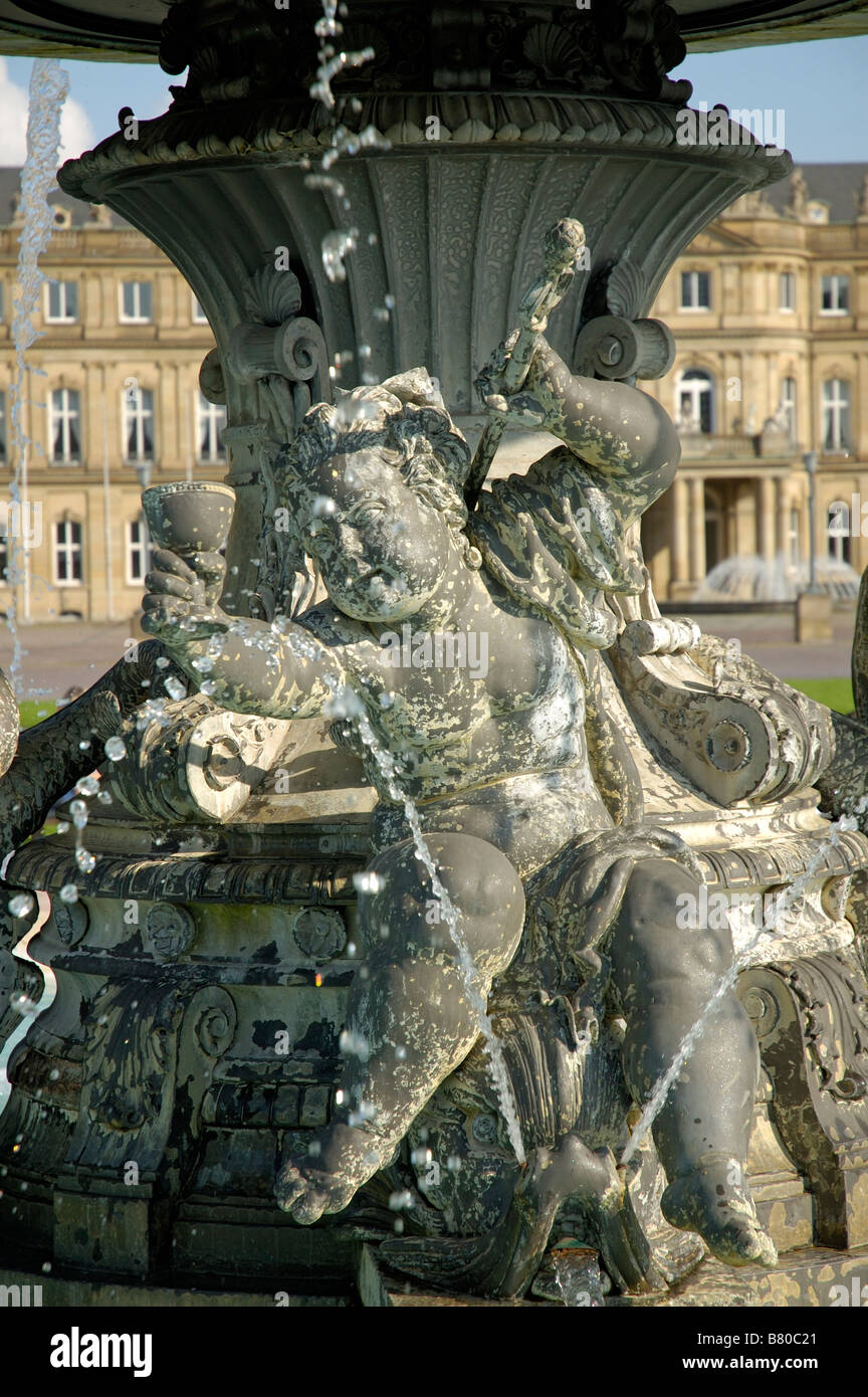 Putte auf einem Brunnen, Schlossplatz, Stuttgart, Baden-Württemberg, Deutschland Stockfoto