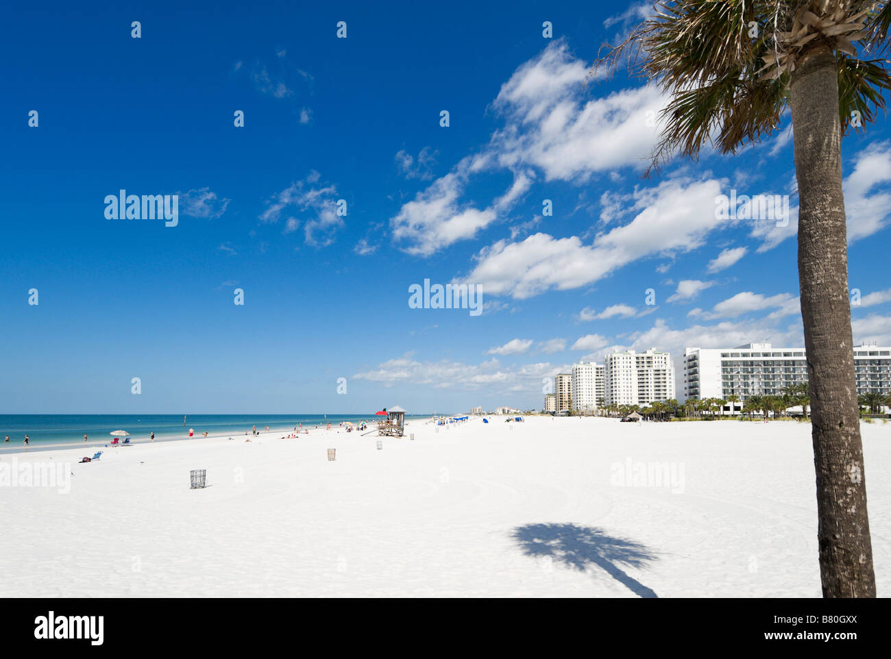 Strand in der Nähe der Pier am Clearwater Beach, Golfküste, Florida, USA Stockfoto