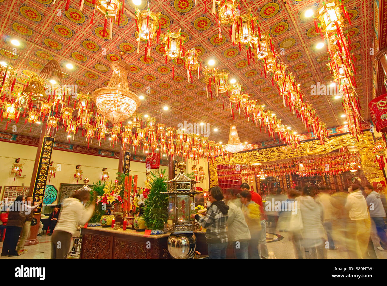 Innere des Thien-Hau-Tempel, ein Taoistischer Tempel in Chinatown von Los Angeles. Stockfoto