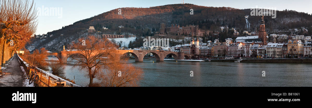 Panorama von Heidelberg, Deutschland mit alte Brücke und Schloss Stockfoto