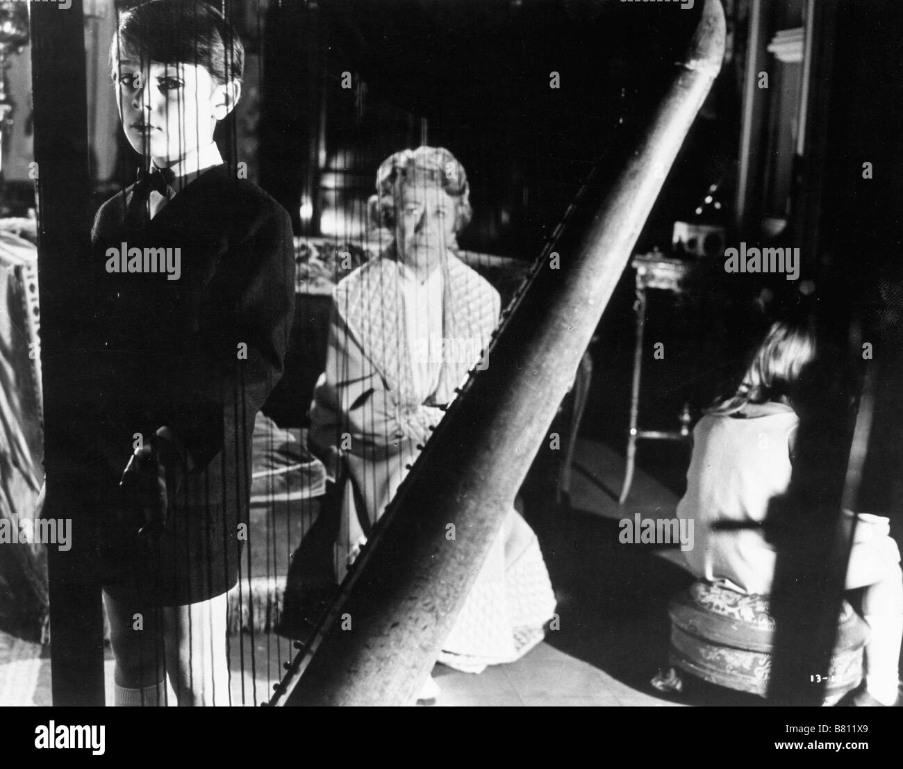 Auge des Teufels Jahr: 1966 Großbritannien Regie: J.Lee Thompson Robert Duncan, Flora Robson Stockfoto