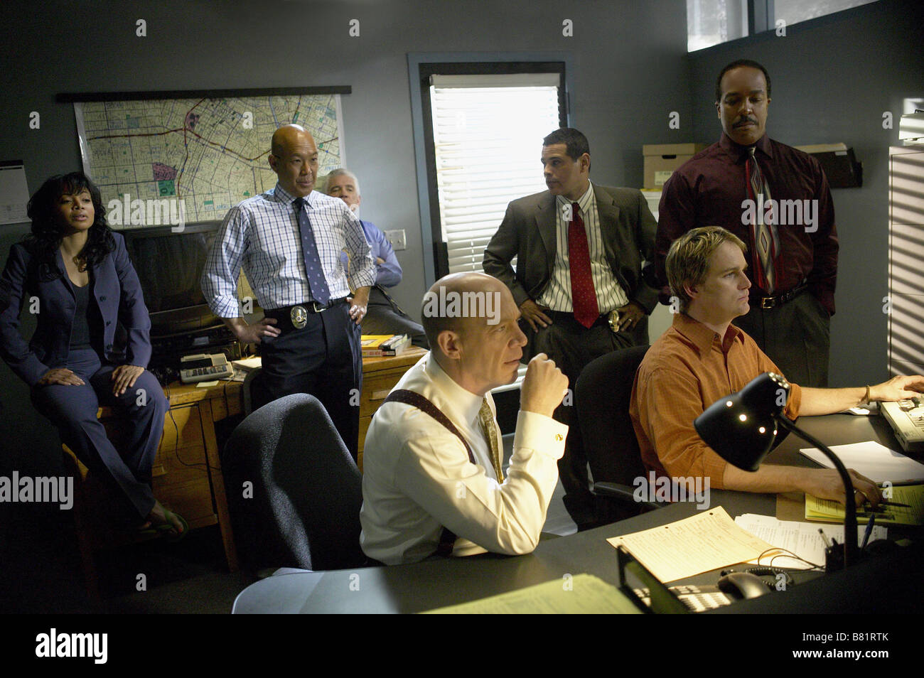 Paul G Raymond Fotos Und In Hoher Aufl Sung Alamy Die Tv Serie 2005 Usa 2005 Season 1 Erstellt Von James Duff Gw Bailey Jk Simmons Robert Gossett Raymond Cruz Michael Paul Chan Gina Ravera B81rtk