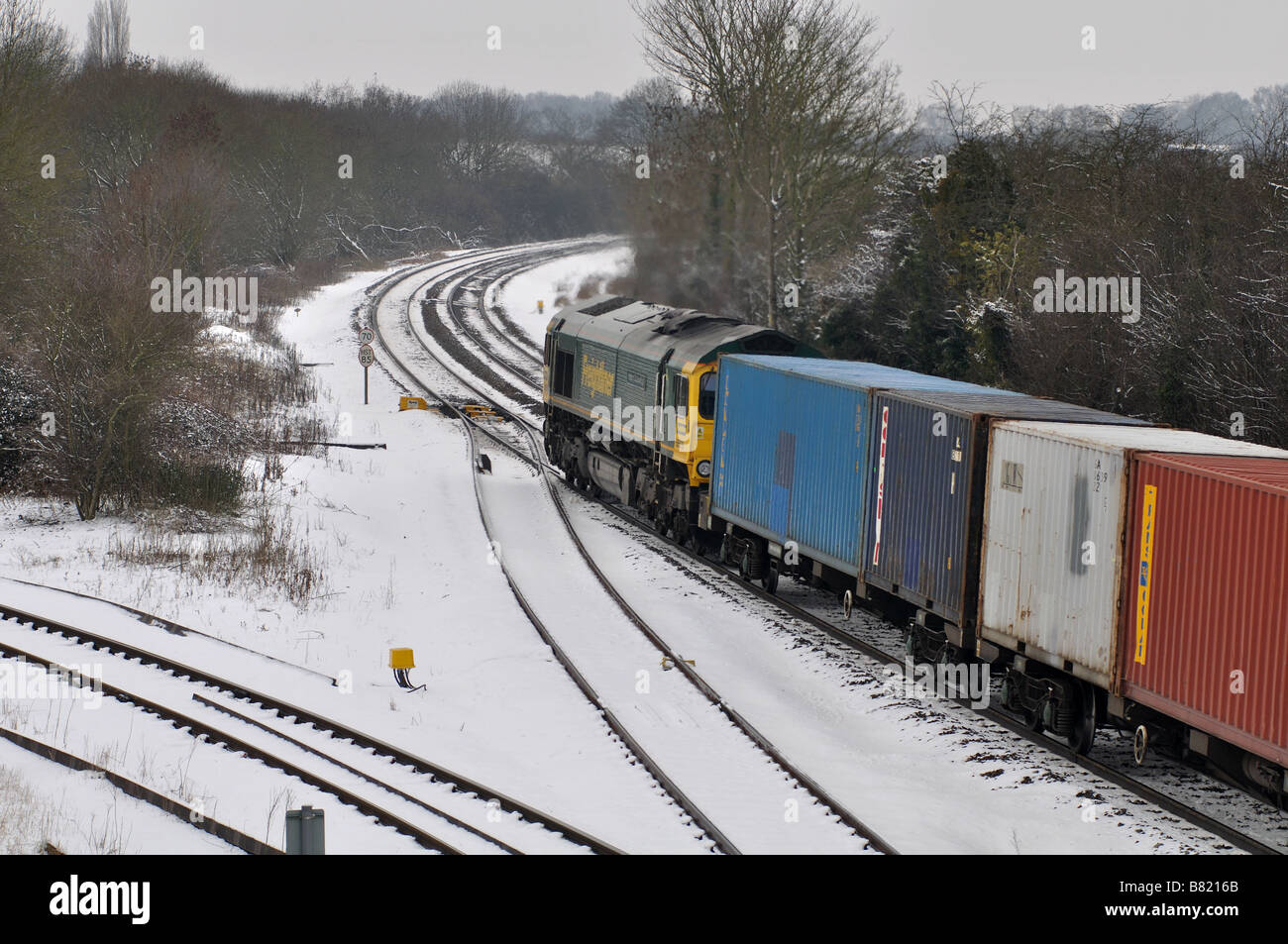 Freightliner Zug im Schnee, UK Stockfoto