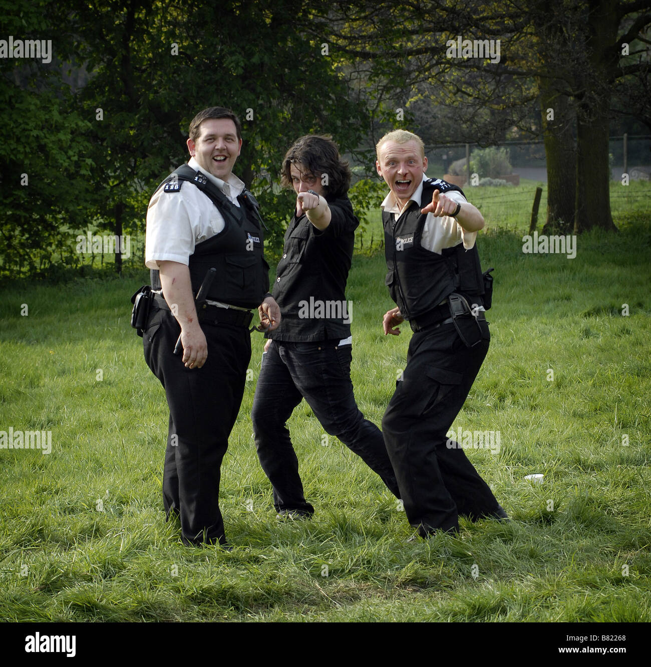 Regisseur Edgar Wright, mit Simon Pegg und Nick Frost auf dem Set Hot Fuzz Jahr: 2007-UK Stockfoto